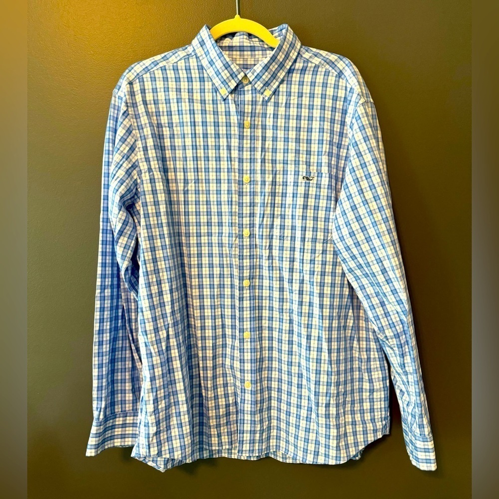 Vineyard Vines Men’s Blue White Button Down Shirt. Size Large.